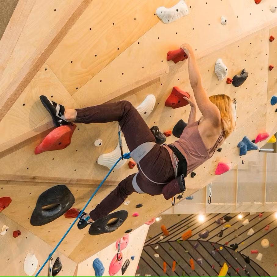 WOMEN'S MOMENTUM CLIMBING SHOES image number null